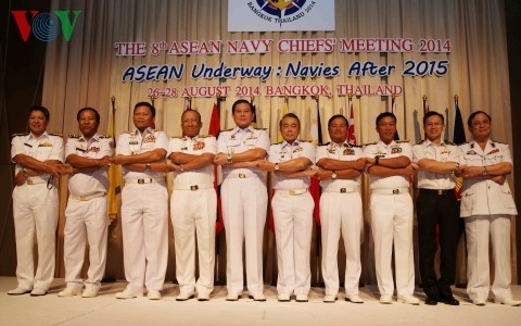 กองทัพเรือเวียดนามมีส่วนร่วมสร้างสรรค์ประชาคมอาเซียน - ảnh 1